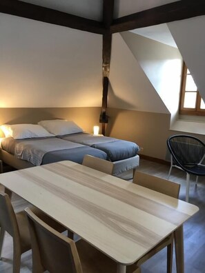 Apartment, 1 Schlafzimmer | Bügeleisen/Bügelbrett, kostenloses WLAN, Bettwäsche