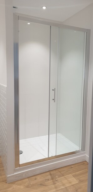 Regadera en el baño