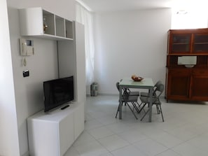 Standard Apartment, 1 Bedroom | Living area