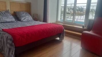 1 chambre, fer et planche Ă repasser, Wi-Fi, draps fournis