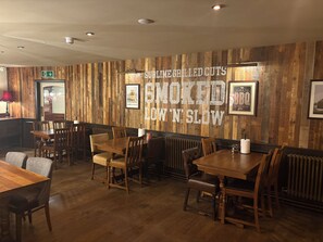 Restaurant - The Evenlode Rooms at Firehouse Oxford (Witney)