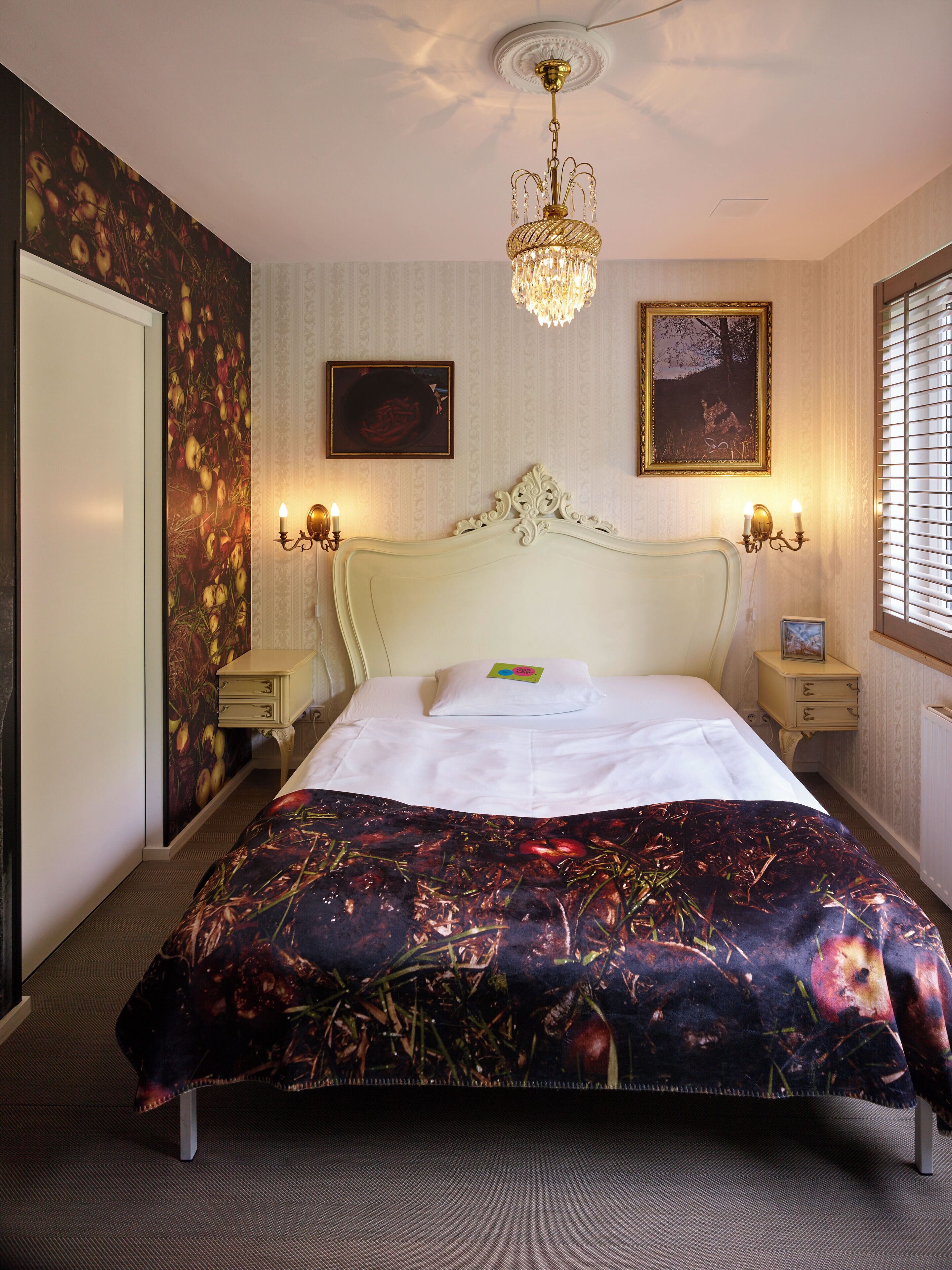 Basic Double Room, 1 Queen Bed, Non Smoking | Hypo-allergenic bedding, desk, free WiFi, bed sheets