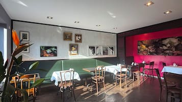 Cooked-to-order breakfast for a fee on weekends