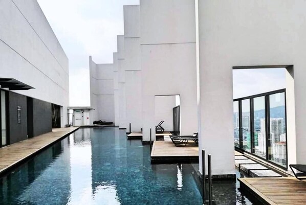 Outdoor pool, a rooftop pool - HUB Petaling Jaya (Petaling Jaya)