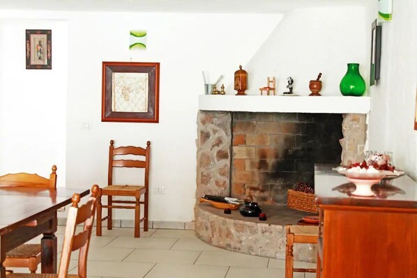 Dining - Villa for your holidays in Sardinia (Portoscuso)