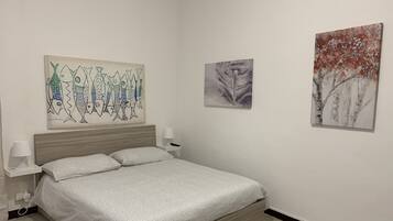 2 chambres, fer et planche Ă repasser, Wi-Fi, draps fournis