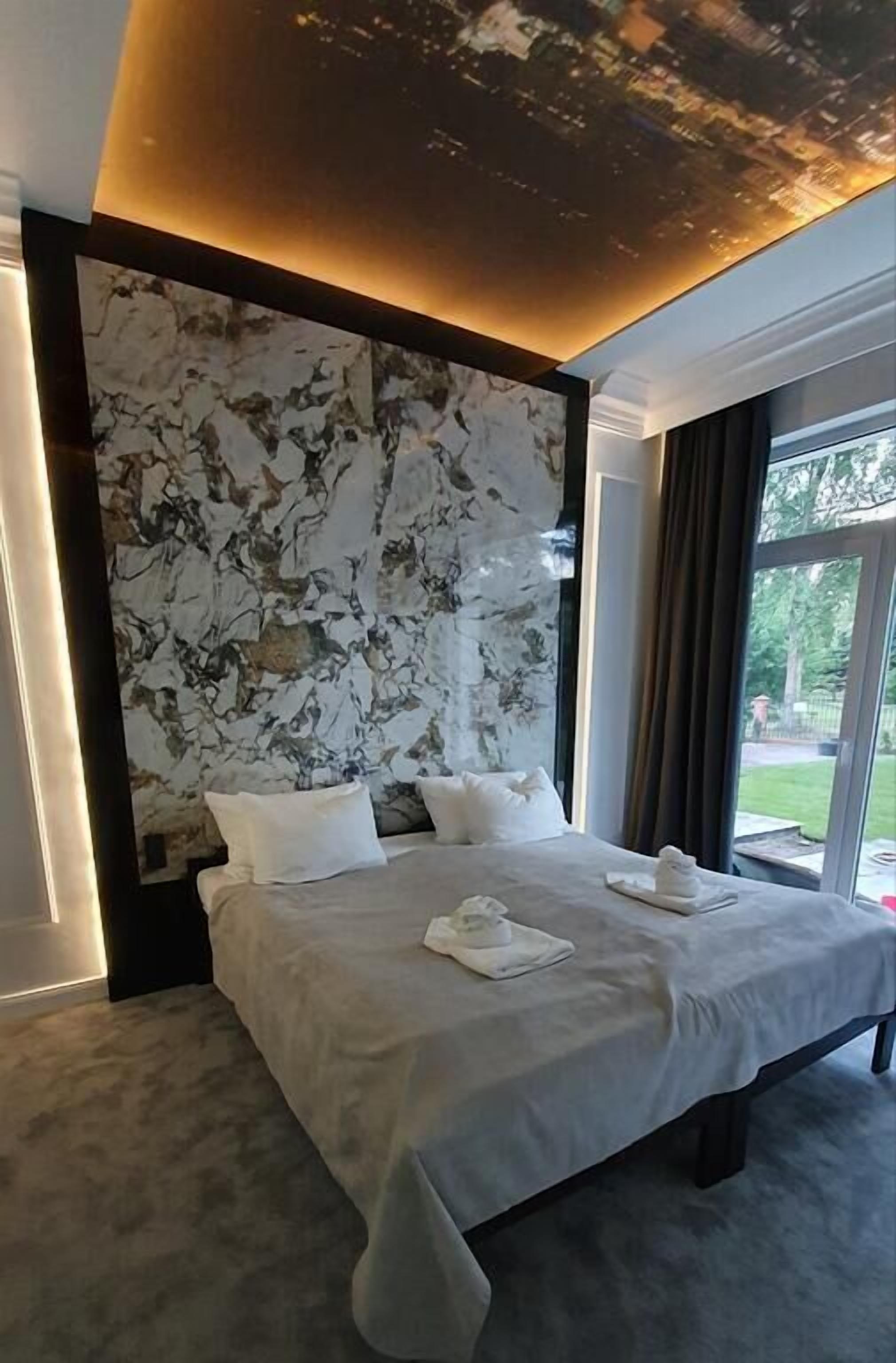 Deluxe Double Room | Blackout curtains, soundproofing, iron/ironing board