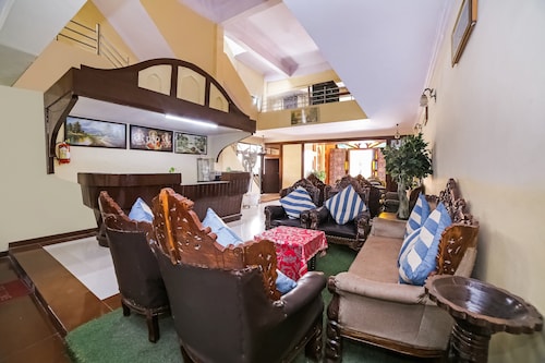 OYO 44108 The Royal Hotel And Resorts