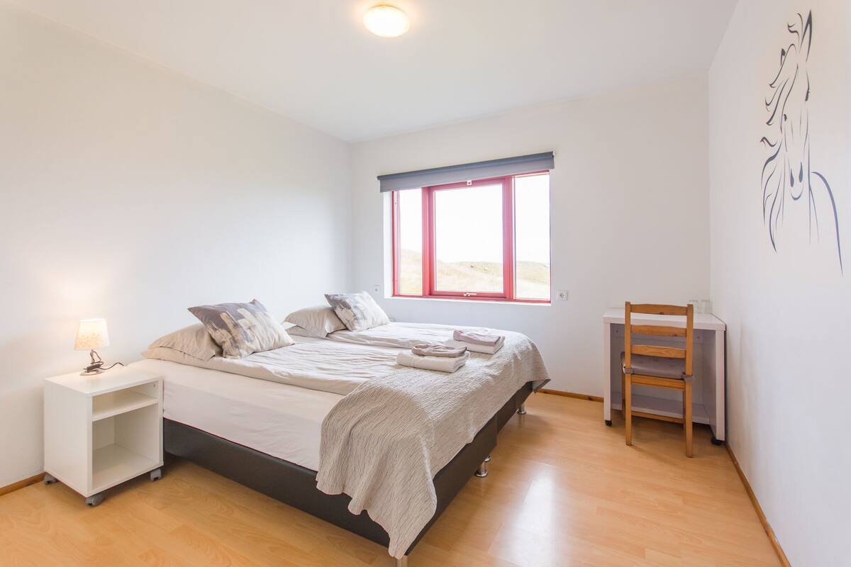 Double or Twin Room, Private Bathroom | Blackout drapes, WiFi (free), bed sheets