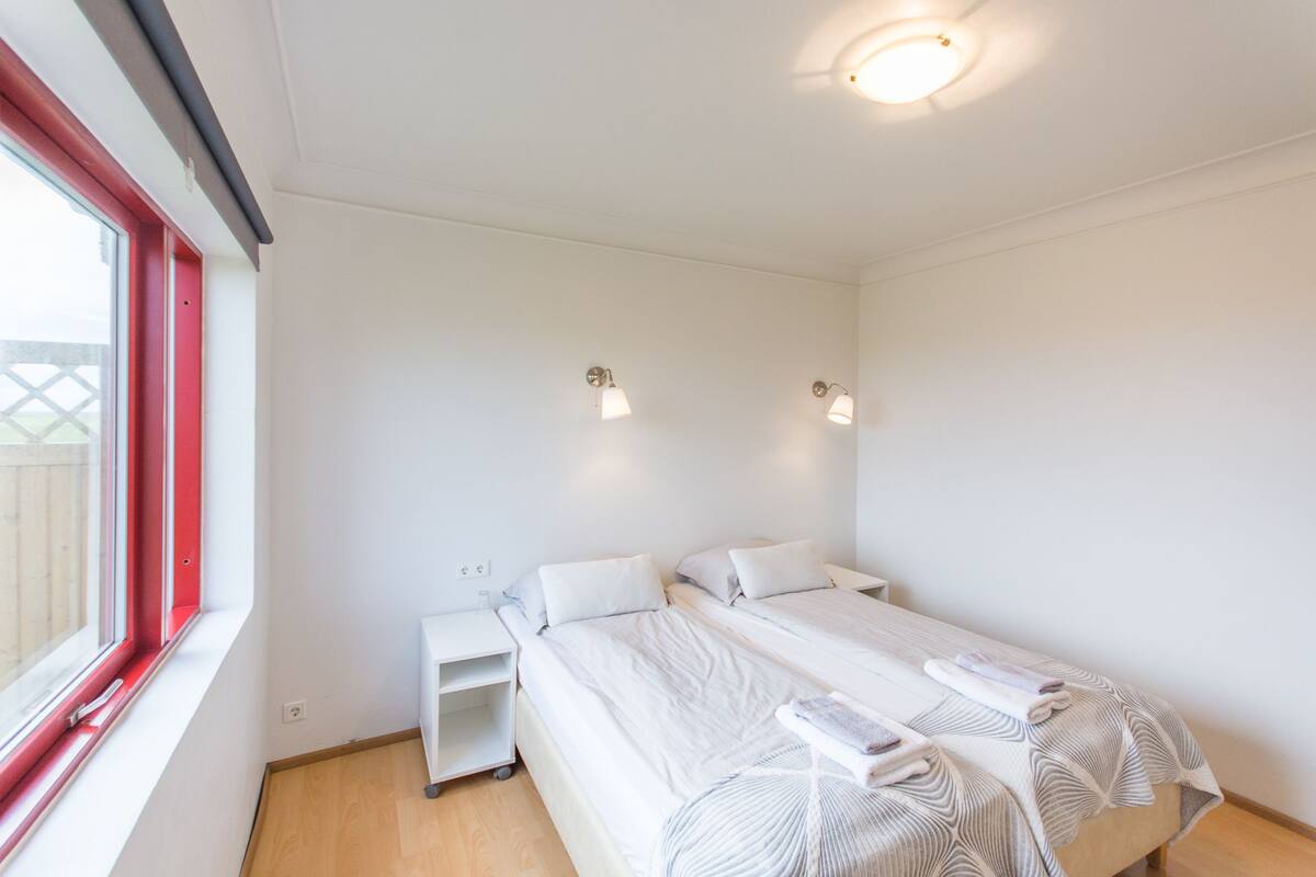 Double or Twin Room, Shared Bathroom | Blackout drapes, WiFi (free), bed sheets