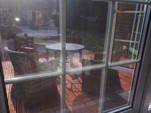 Terrace/patio - Grandwood House (Chichester)