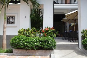 Property grounds - Brigade Manager Hotel (Phnom Penh)