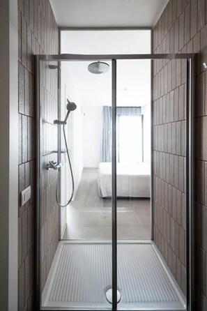 Hårtork och handdukar