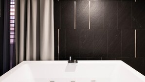 Hair dryer, towels - Alkamuri **** Suite c / idro 107 (ALCAMO)