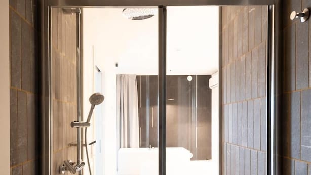 1 bedroom, bed sheets - Alkamuri **** Suite c / idro 107 (ALCAMO)