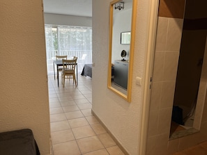 Interior - Air-conditioned studio near beach and shops, balcony, parking, linens, and wifi available (Saint-Raphaël)