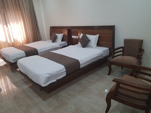 Deluxe Double Room | Free WiFi, bed sheets