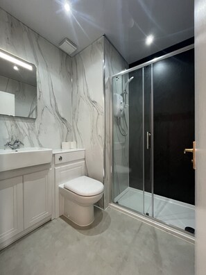 Kamar Double, ensuite | Kamar mandi