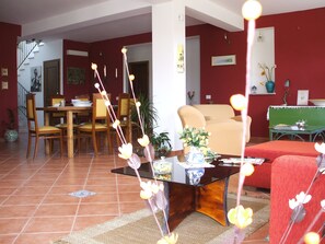Lobby-Lounge