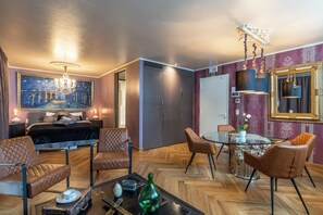 Luksus-dobbeltrom (Van Gogh) | Minibar, safe på rommet, individuelt dekorert og individuelt innredet