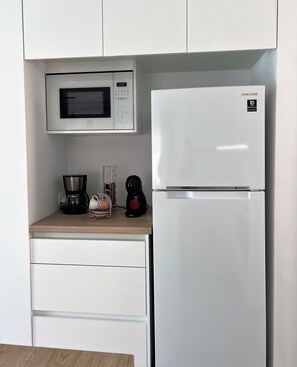 Fridge, microwave, dishwasher