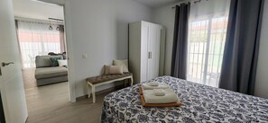 3 chambres, fer et planche Ă repasser, Wi-Fi, draps fournis