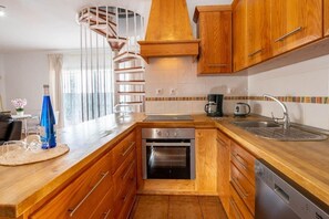 Fridge, microwave, dishwasher