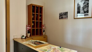 Quầy tiếp tân
