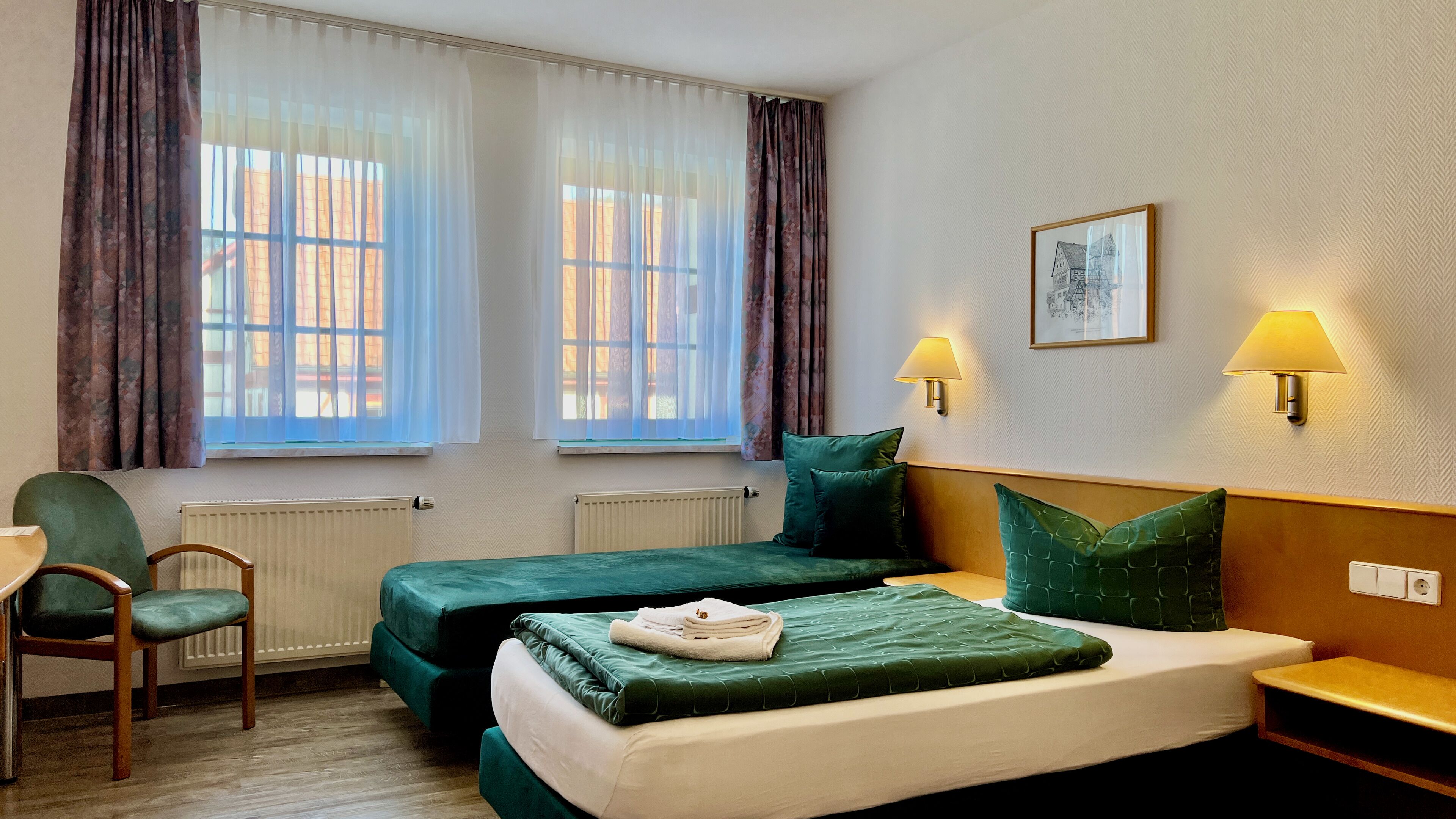 ツインルーム | デスク、ノートパソコン用作業スペース、遮光カーテン、WiFi (無料)