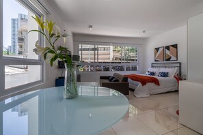 1 chambre, fer et planche Ă repasser, Wi-Fi gratuit, draps fournis