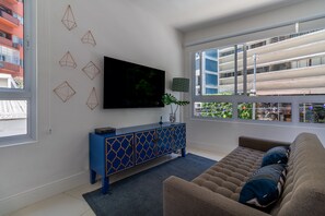 TV