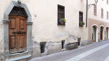 Pintu masuk hartanah