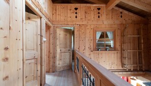 4 chambres, décoration personnalisée, ameublement personnalisé, bureau