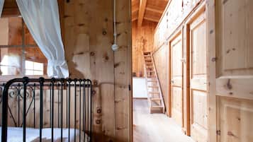 4 bedrooms, individually decorated, individually furnished, desk