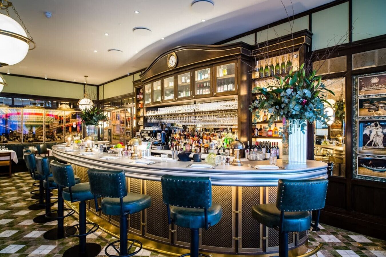 Bar (in der Unterkunft)