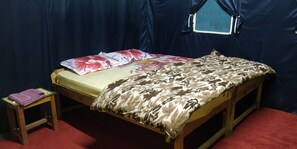 Telt – deluxe, 1 soverom, tilgjengelighetstilpasset, elveutsikt | Skrivebord for bærbar PC