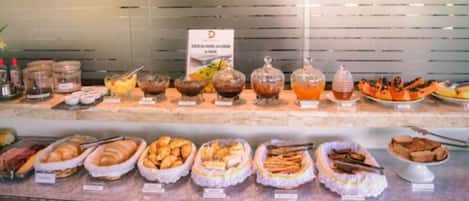 Desayuno continental incluido todos los días