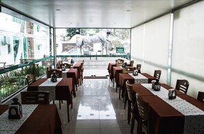 Restaurant - Dallé Hotel (Bage)