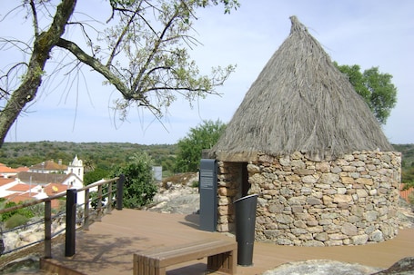 Property grounds. Tapada da Beirã - Private Room in House