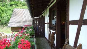 Camera doppia, bagno privato | Vista balcone