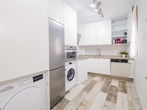 Fridge, microwave, oven, dishwasher