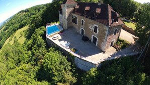 Unclassified image, 4 of 39, button - La Maison du Rocher (Carennac)