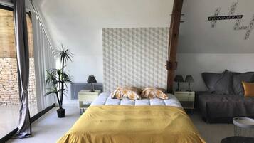 Kamar Keluarga (Eté) | Seprai premium dan didekorasi berbeda-beda