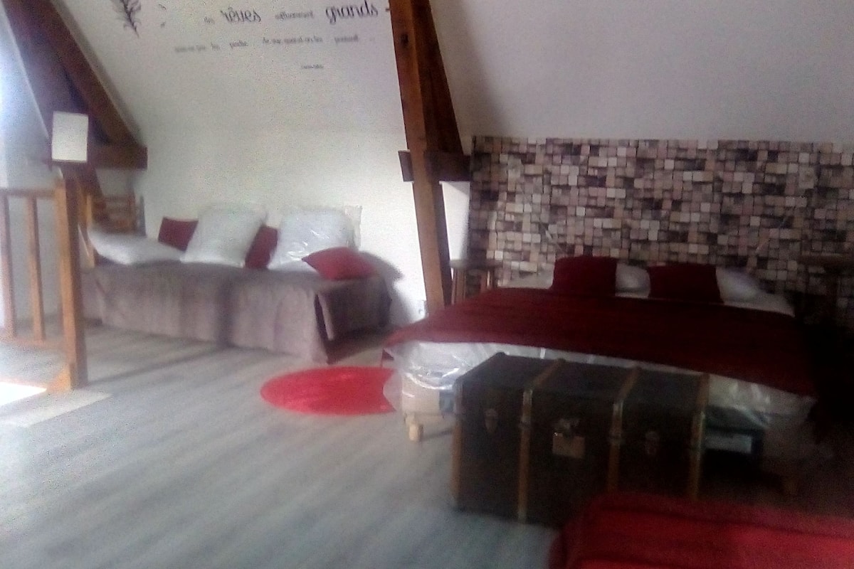 Family Room (Automne) | Premium bedding, blackout drapes, iron/ironing board (on request)