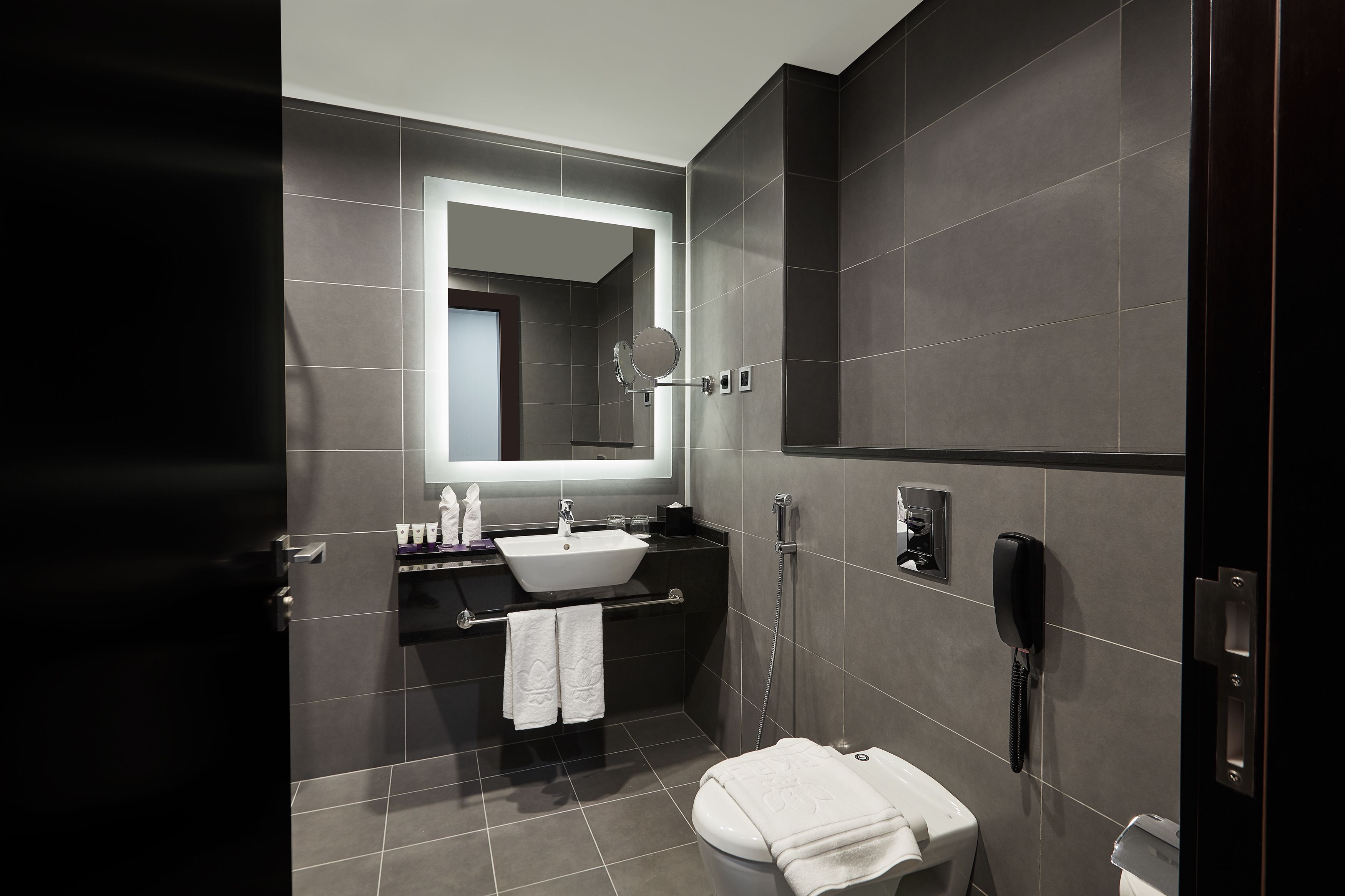 Photo - Park Regis Business Bay