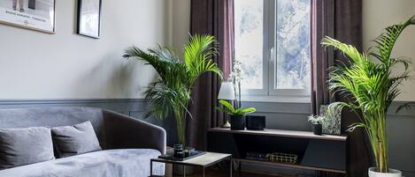 Apartment, 2 Schlafzimmer | Wohnbereich | Flachbildfernseher