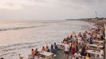 Vlak bij het strand