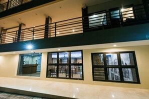 Interior - Caroline Hostel (Canggu)