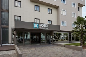 Property entrance - DC Hotel International (Padova)