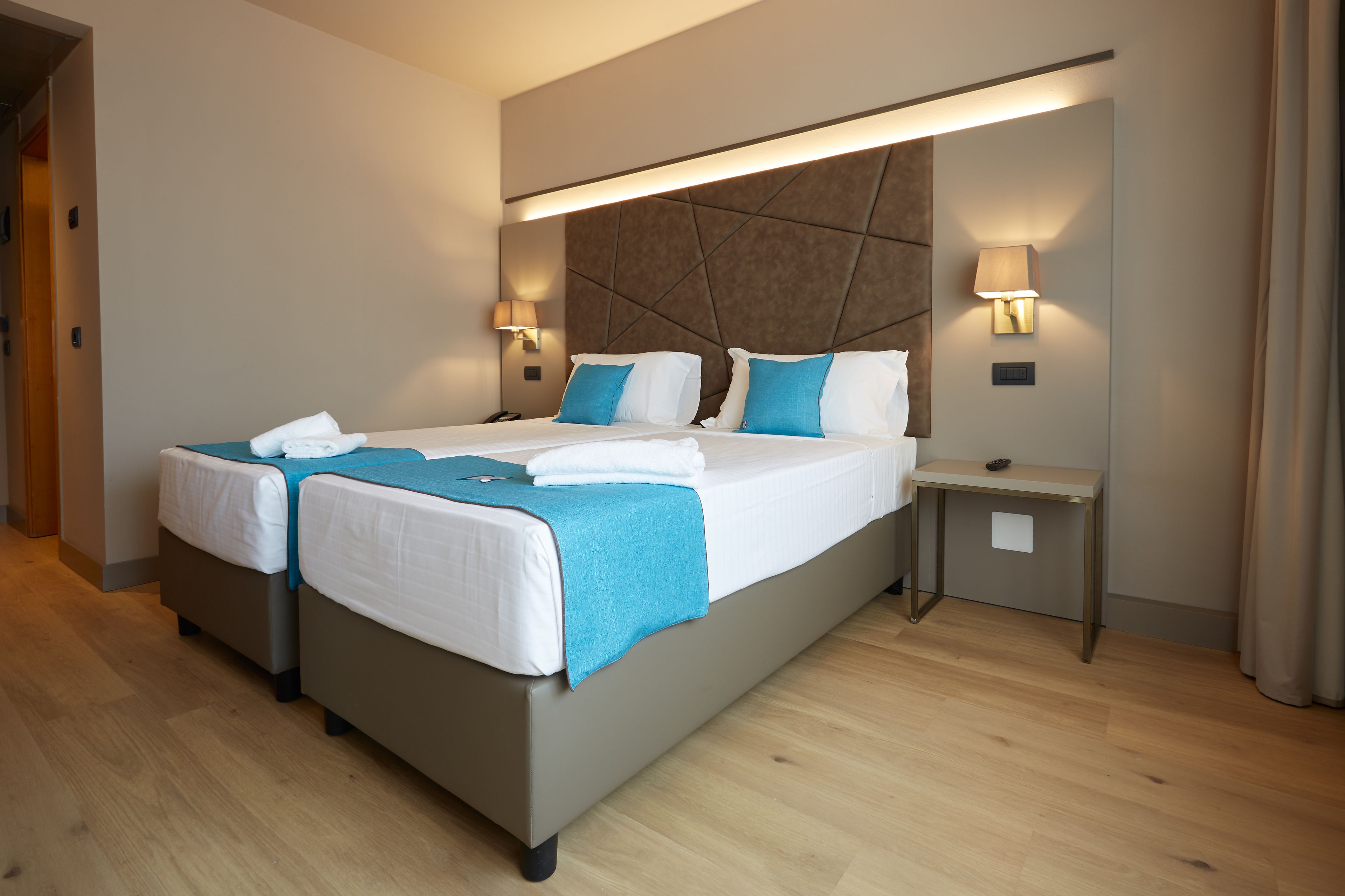 Photo - DC Hotel international